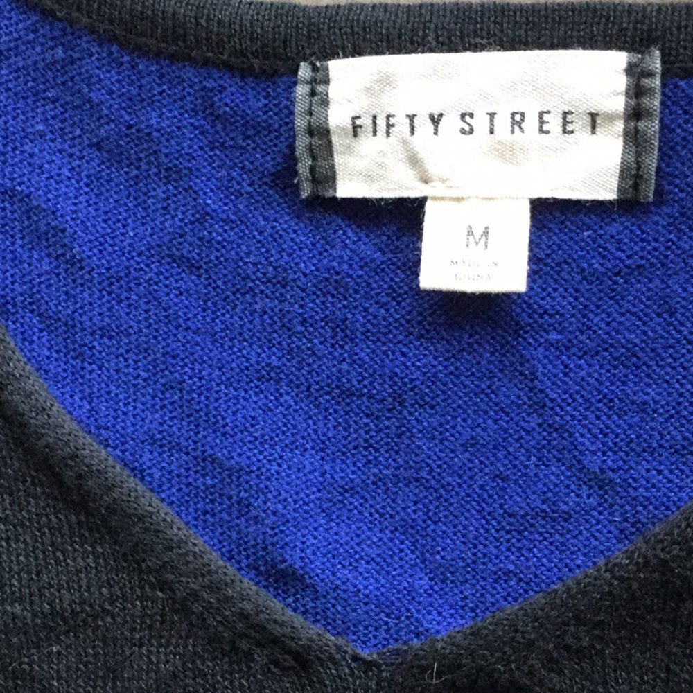 Colorblock Sweater - Picture 6 of 6